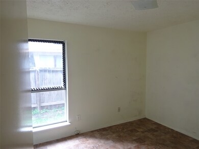 6805 Greenyard Dr, Houston, TX 77086 - photo 5