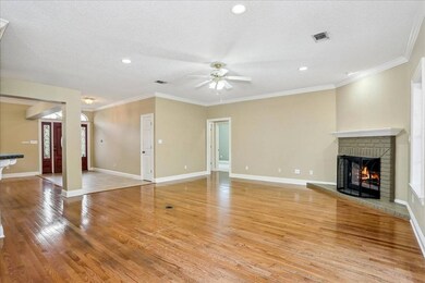 5557 Bay Meadows Dr, Milton, FL 32583 - photo 7