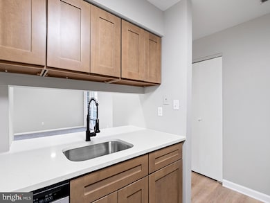 127 Emery Ct unit B, Newark, DE 19711 - photo 4