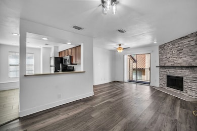 4777 Cedar Springs Rd unit 8L, Dallas, TX 75219 - photo 3