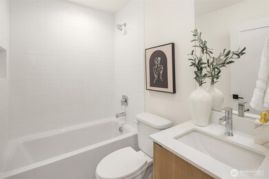 4422 1st Ave NE unit B, Seattle, WA 98105 - photo 5