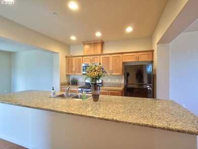 10599 NE Cedar Falls Loop, Hillsboro, OR 97006 - photo 6