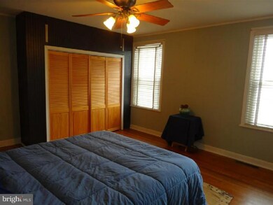 925 N 9th St, Reading, PA 19604 - photo 6