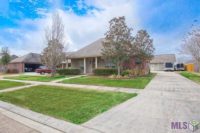 6103 Woodbend Dr, Zachary, LA 70791 - photo 6