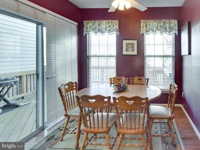 13027 Park Crescent Cir, Herndon, VA 20171 - photo 6