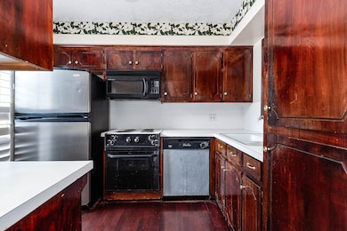 1609 Mapleton Dr unit 5, Houston, TX 77043 - photo 5