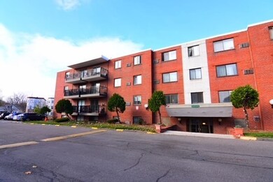 600 Governors Dr unit 5, Winthrop, MA 02152 - photo 2