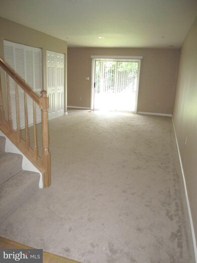 10825 Will Painter Dr, Owings Mills, MD 21117 - photo 3