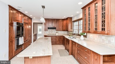 12628 Plow Ct, Fairfax, VA 22030 - photo 5