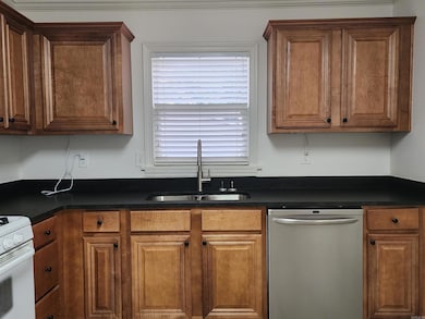 211 SE 3rd St, Bryant, AR 72022 - photo 7