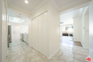 Skyline unit 1502, Los Angeles, CA 90015 - photo 7