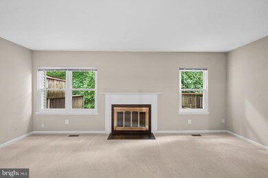 11578 Summer Oak Dr, Germantown, MD 20874 - photo 5
