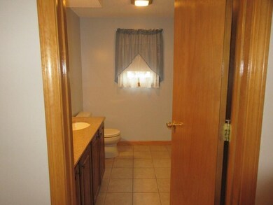 195 West St, Ludlow, MA 01056 - photo 7