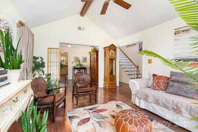 8618 Hornwood Ct, Charlotte, NC 28215 - photo 7