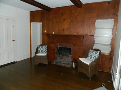 284 Washington St unit 2, Marblehead, MA 01945 - photo 2