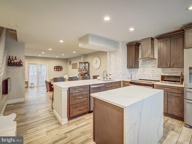 6312 Mary Todd Ct, Centreville, VA 20121 - photo 2