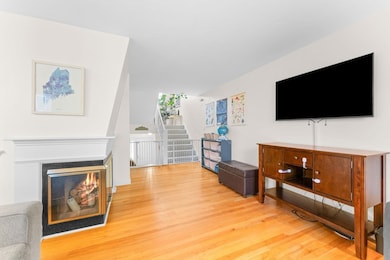 112 Ridgefield Cir unit B, Clinton, MA 01510 - photo 5