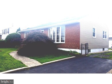 1206 Vauclain Ave, Woodlyn, PA 19094 - photo 4