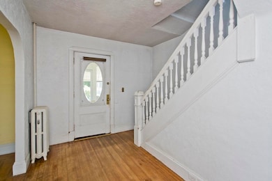 25 Highland Ave, Chicopee, MA 01013 - photo 2