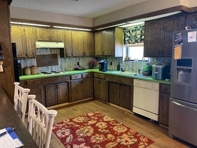 2528 E Osage Rd, Marlow, OK 73055 - photo 5