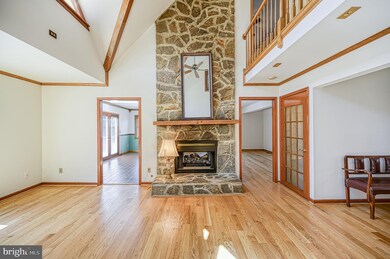 525 Harrison Cir, Locust Grove, VA 22508 - photo 5