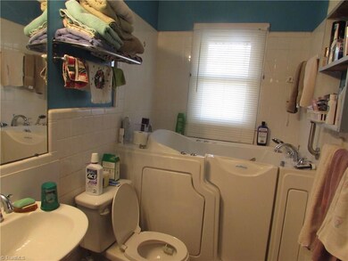 330 Clearview Dr, Asheboro, NC 27205 - photo 2