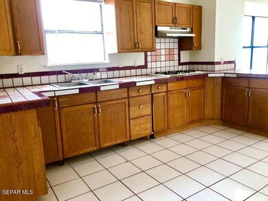 7956 San Jose Rd #B Rd, El Paso, TX 79915 - photo 6