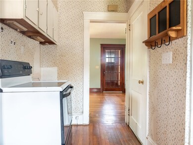 11 Sagamore St, Newport, RI 02840 - photo 7