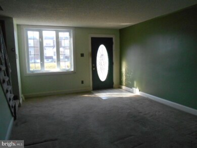 1043 Cedarwood Rd, Glenolden, PA 19036 - photo 3