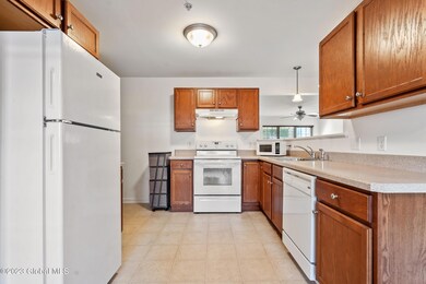 2000 Curry Rd unit 25, Schenectady, NY 12303 - photo 7
