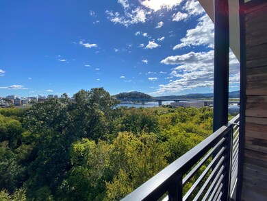 #712 Balcony
