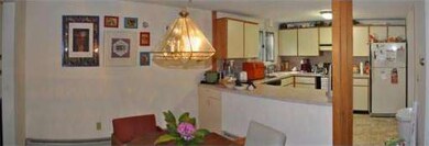 17 Cranberry Ln, Amherst, MA 01002 - photo 4