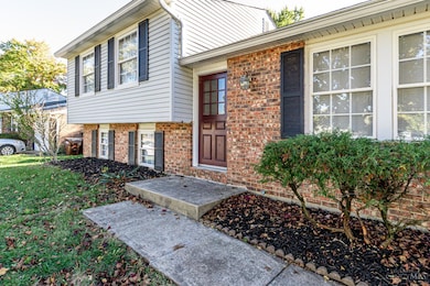 1475 St Lawrence Dr, Mason, OH 45040 - photo 2