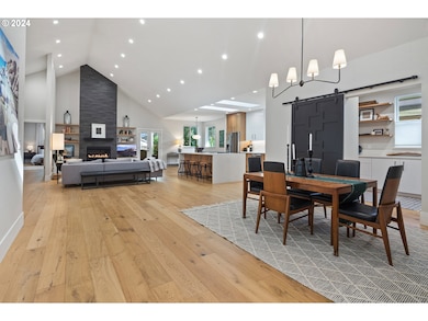 16368 Lake Forest Blvd, Lake Oswego, OR 97035 - photo 5