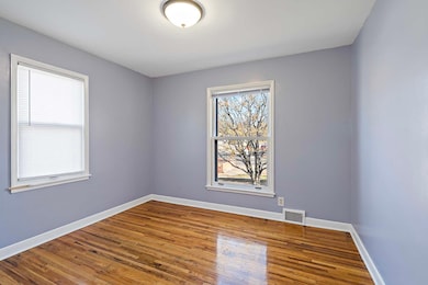 5400 Nokomis Ave S Bedroom