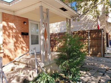 5911 Lewis St, Dallas, TX 75206 - photo 2