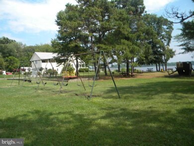 231 Sillery Bay Rd, Pasadena, MD 21122 - photo 2