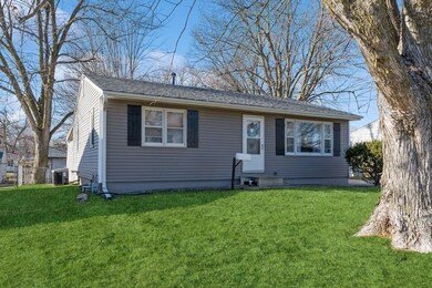 805 E 13th St N, Newton, IA 50208 - photo 2
