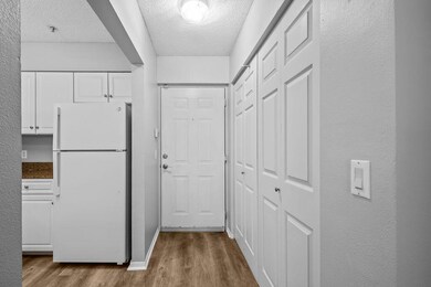 4274 Calinda Ln unit 236, Niceville, FL 32578 - photo 2