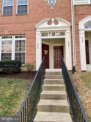 2527 Eastbourne Dr unit 250, Woodbridge, VA 22191 - photo 2