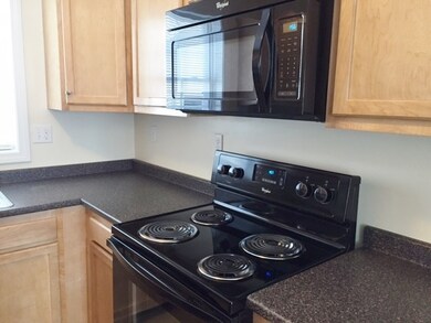 27 Sentinel Ct unit 27, Manchester, NH 03103 - photo 7