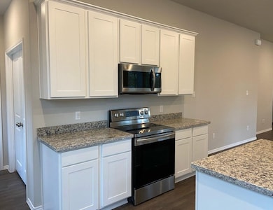 11375 Underwood St, Willis, TX 77318 - photo 2