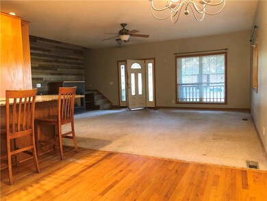 705 Foxfire Ln, Bentonville, AR 72712 - photo 4