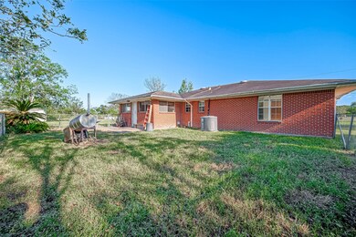 5428 Wickwillow Ln, Alvin, TX 77511 - photo 2