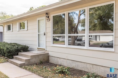 4709 W 38th St, Sioux Falls, SD 57106 - photo 4