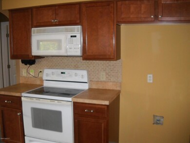 Range & built-in microwave view