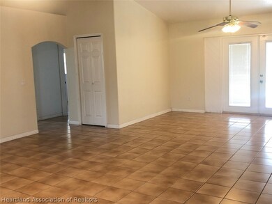 305 S Pine Ave, Lake Placid, FL 33852 - photo 3