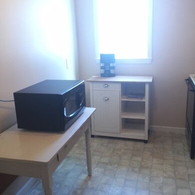 492 Chicopee St, Chicopee, MA 01013 - photo 5