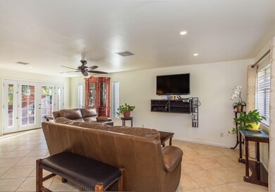 Huge Greatroom