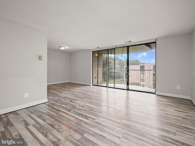 3316 Huntley Square Dr unit A1, Temple Hills, MD 20748 - photo 5